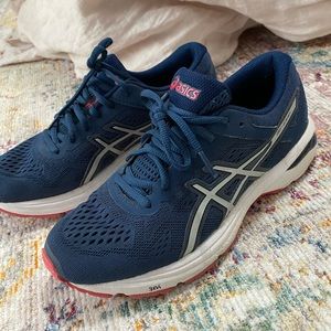Asics tennis shoes GT-1000